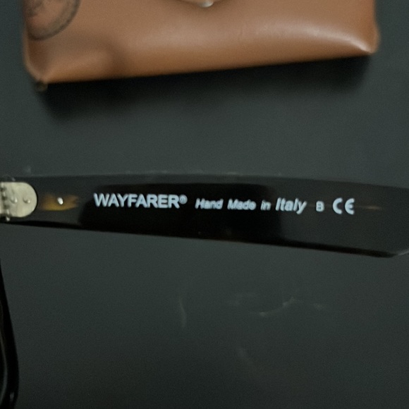 Rayban wayfarer sunglasses - Picture 2 of 3